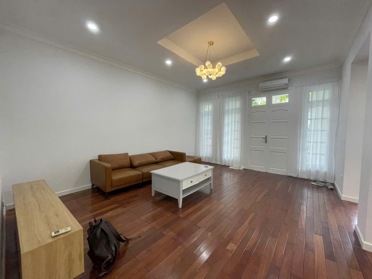 Biệt thự 5 Phòng Ngủ đủ đồ cho thuê giá hợp lý ở Khu Ciputra Hà Nội